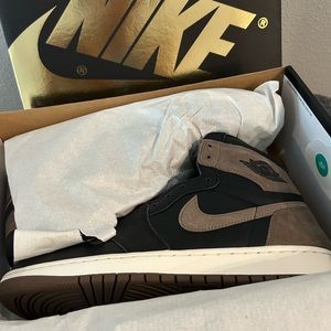 Air Jordan/ Retro 1